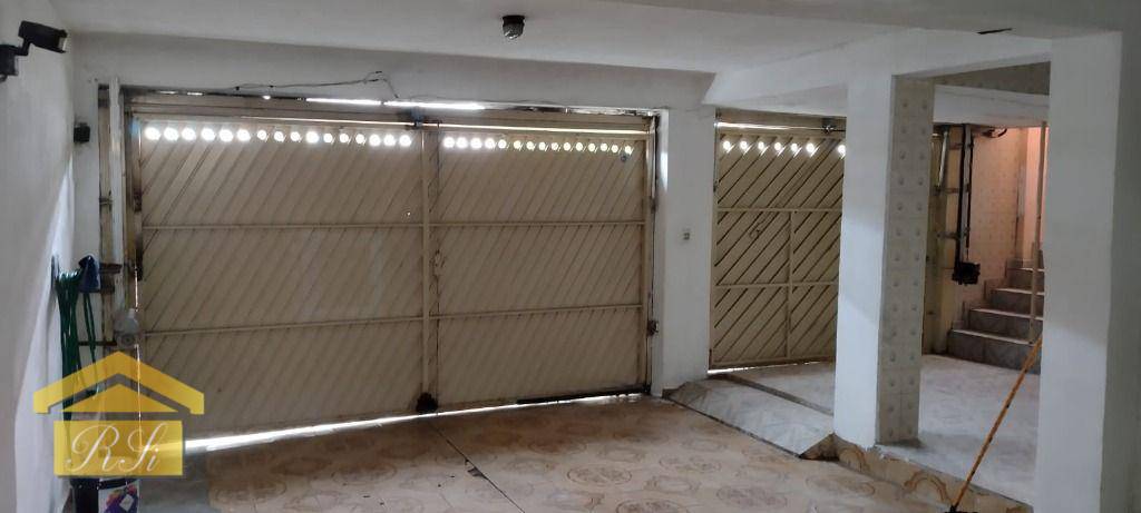 Sobrado à venda com 3 quartos, 200m² - Foto 11