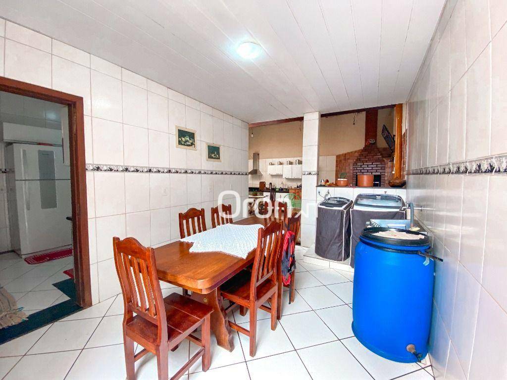 Sobrado à venda com 4 quartos, 360m² - Foto 6