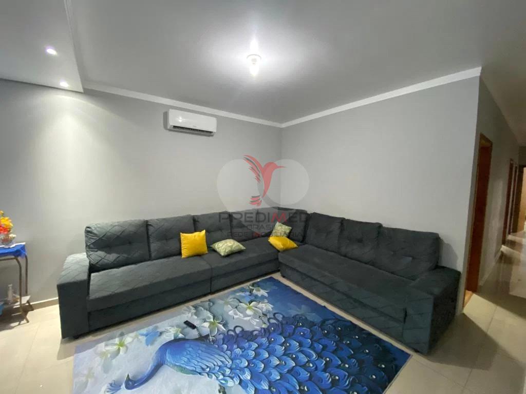 Casa à venda com 2 quartos, 151m² - Foto 1