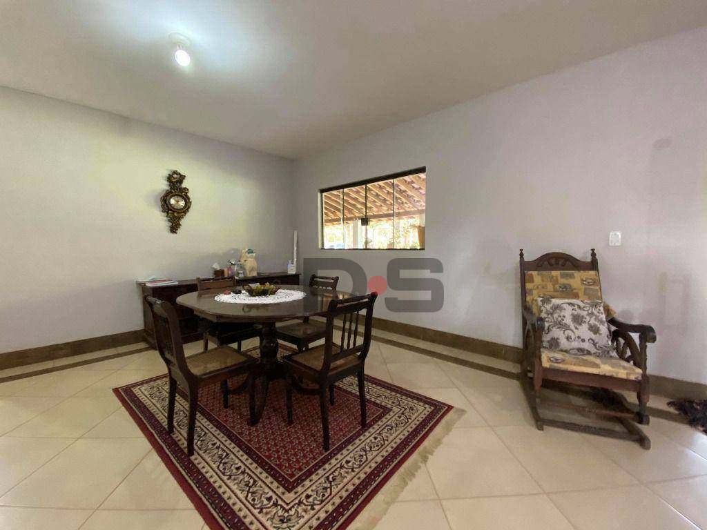 Chácara à venda com 4 quartos, 270m² - Foto 6