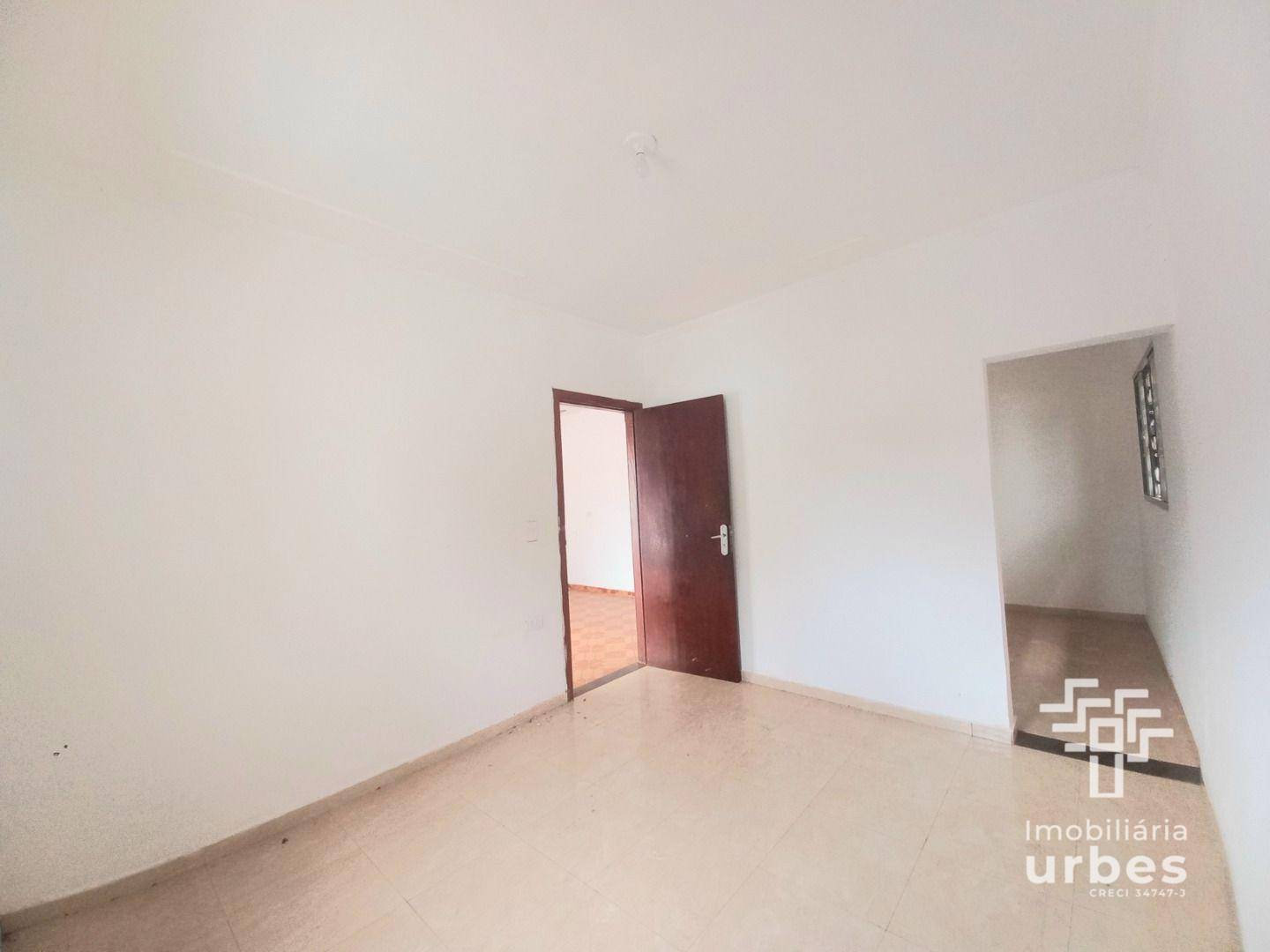 Casa à venda e aluguel com 3 quartos, 221m² - Foto 5