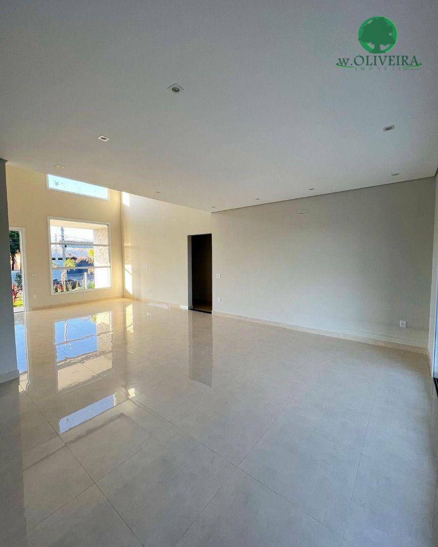 Casa de Condomínio à venda com 3 quartos, 254m² - Foto 3