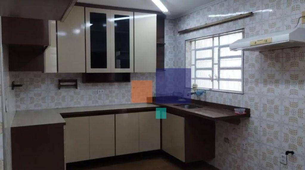 Casa para alugar com 5 quartos, 140m² - Foto 9