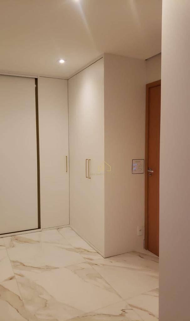 Apartamento à venda com 3 quartos, 196m² - Foto 22