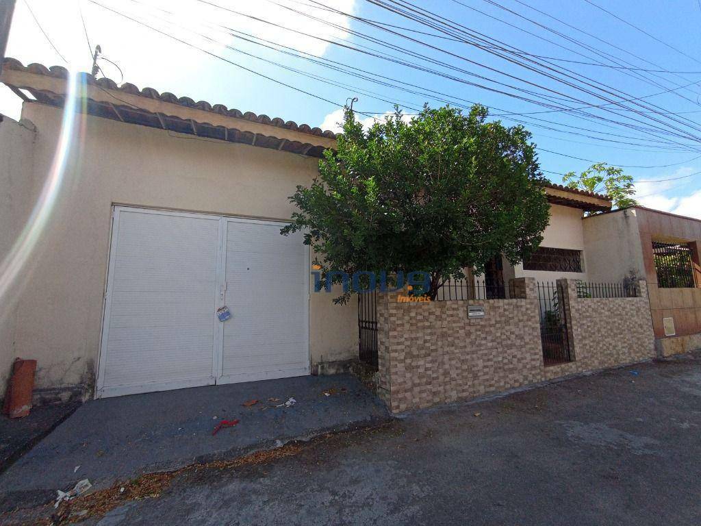Casa à venda com 4 quartos, 120m² - Foto 1