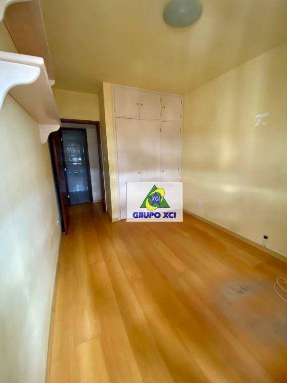 Apartamento à venda com 4 quartos, 140m² - Foto 25