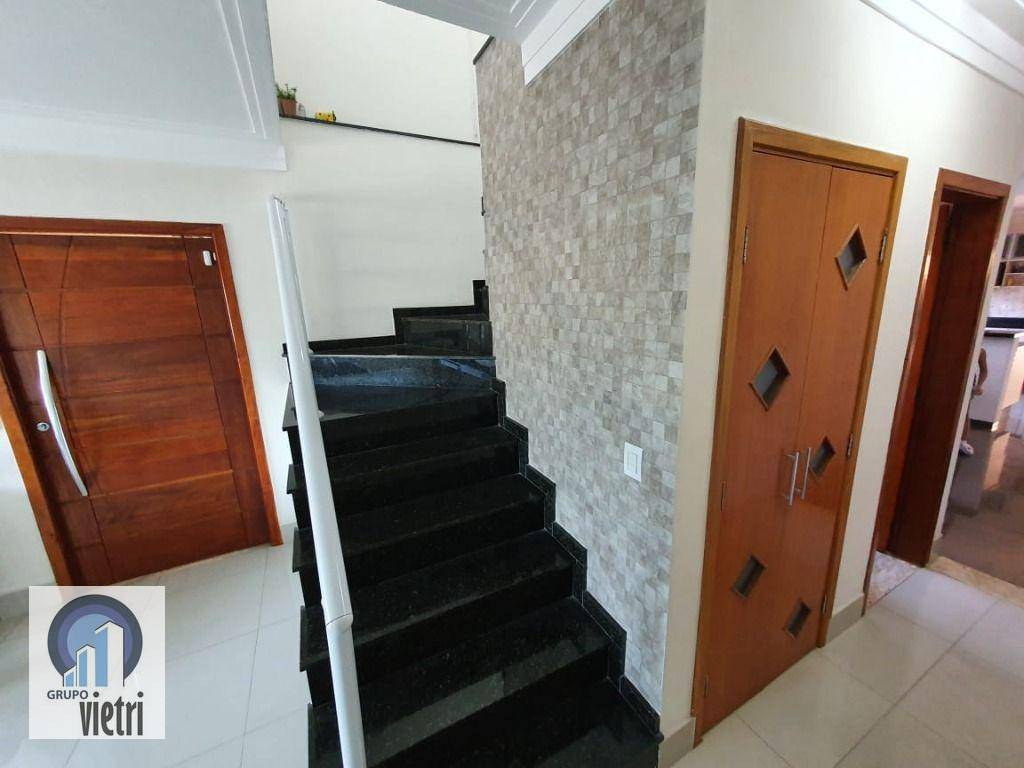 Sobrado à venda com 3 quartos, 205m² - Foto 3