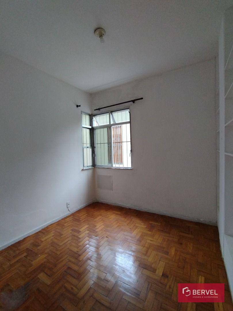 Apartamento à venda com 2 quartos, 60m² - Foto 3