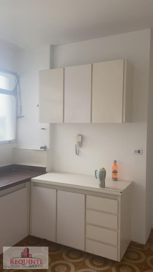 Apartamento para alugar com 3 quartos, 150m² - Foto 6