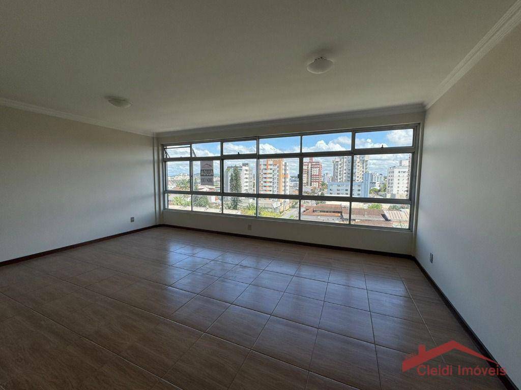 Apartamento para alugar com 3 quartos, 122m² - Foto 5