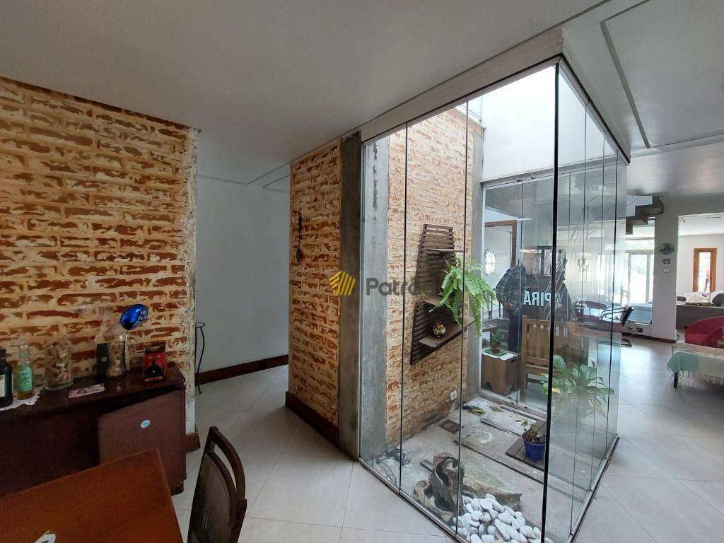 Sobrado à venda com 4 quartos, 384m² - Foto 25