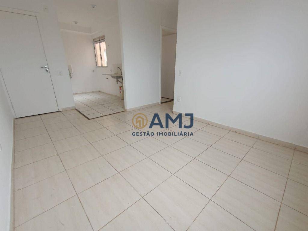 Apartamento à venda com 2 quartos, 42m² - Foto 2