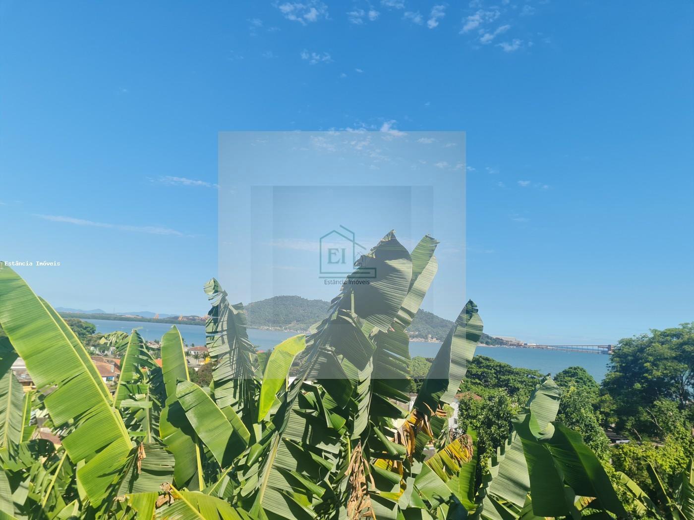 Casa à venda com 3 quartos, 250m² - Foto 2