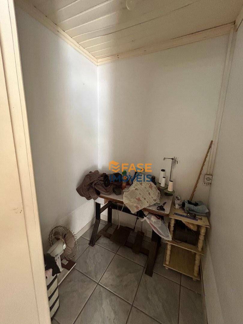 Casa à venda com 2 quartos, 230m² - Foto 17