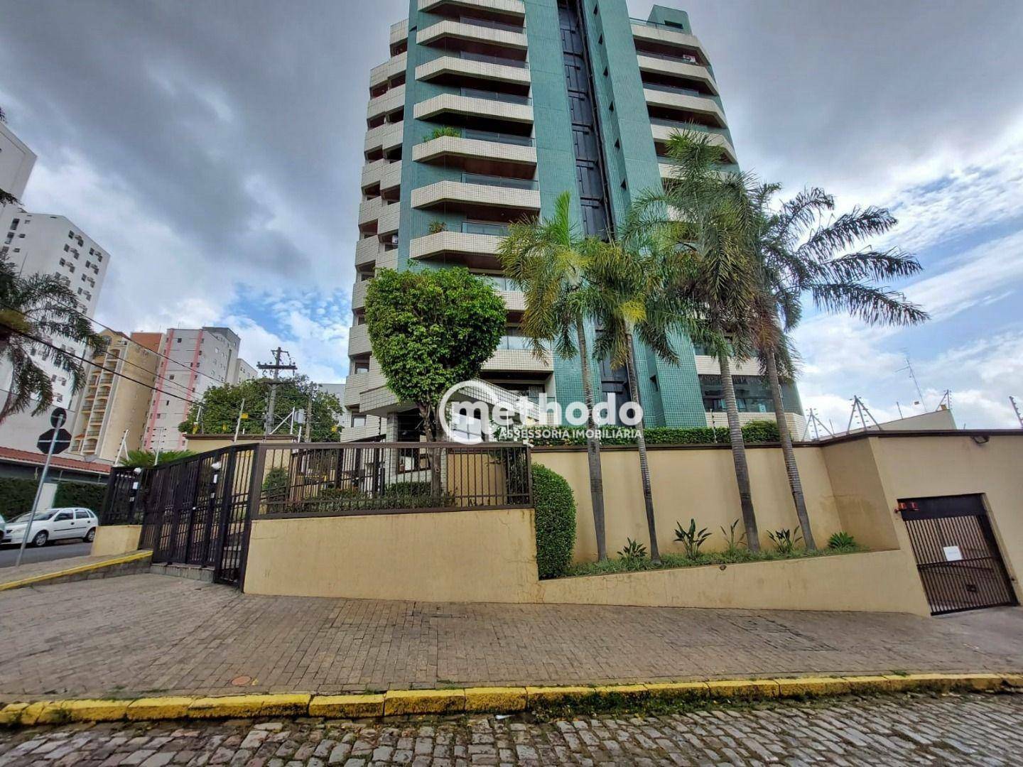 Apartamento à venda com 3 quartos, 135m² - Foto 1