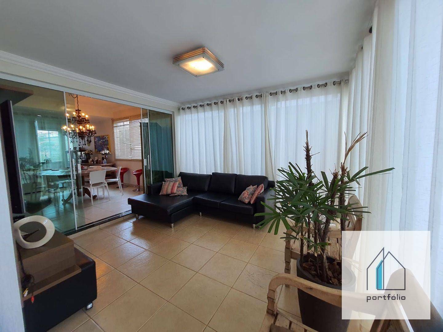 Casa à venda com 4 quartos, 270m² - Foto 4