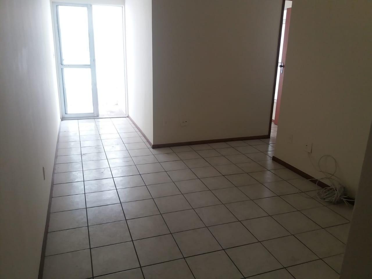 Apartamento à venda com 1 quarto, 40m² - Foto 1