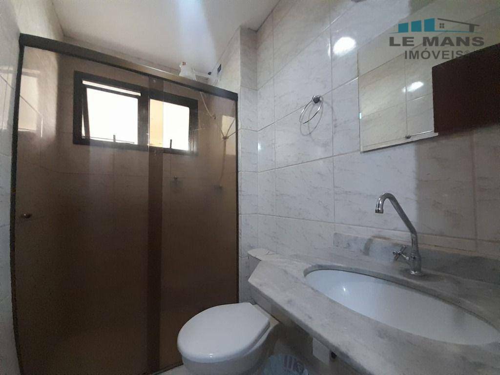 Apartamento à venda com 3 quartos, 196m² - Foto 15