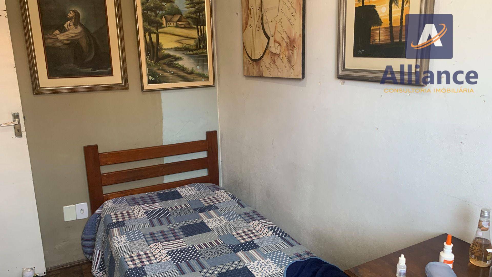 Casa à venda com 3 quartos, 110m² - Foto 11