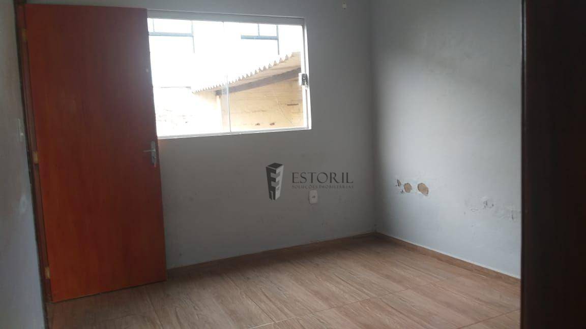 Casa para alugar com 4 quartos, 340m² - Foto 10