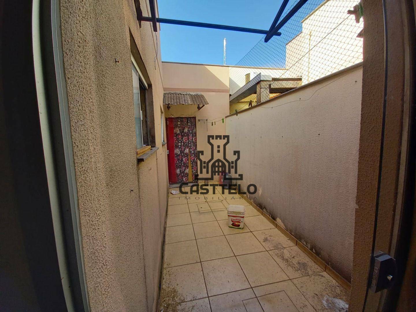 Casa à venda com 3 quartos, 78m² - Foto 5