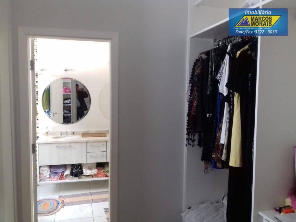 Casa de Condomínio à venda com 3 quartos, 250m² - Foto 12