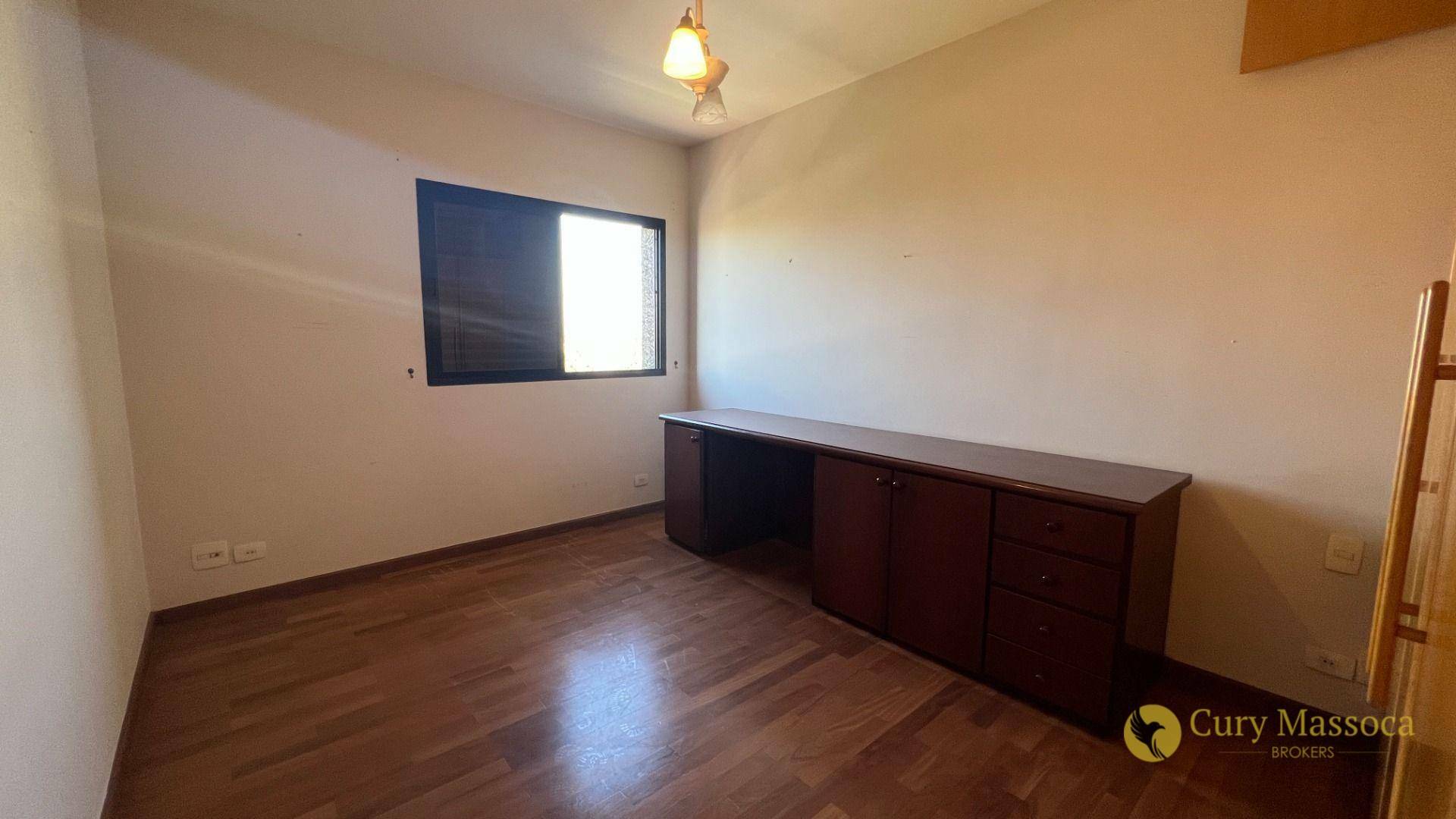 Apartamento para alugar com 4 quartos, 247m² - Foto 14