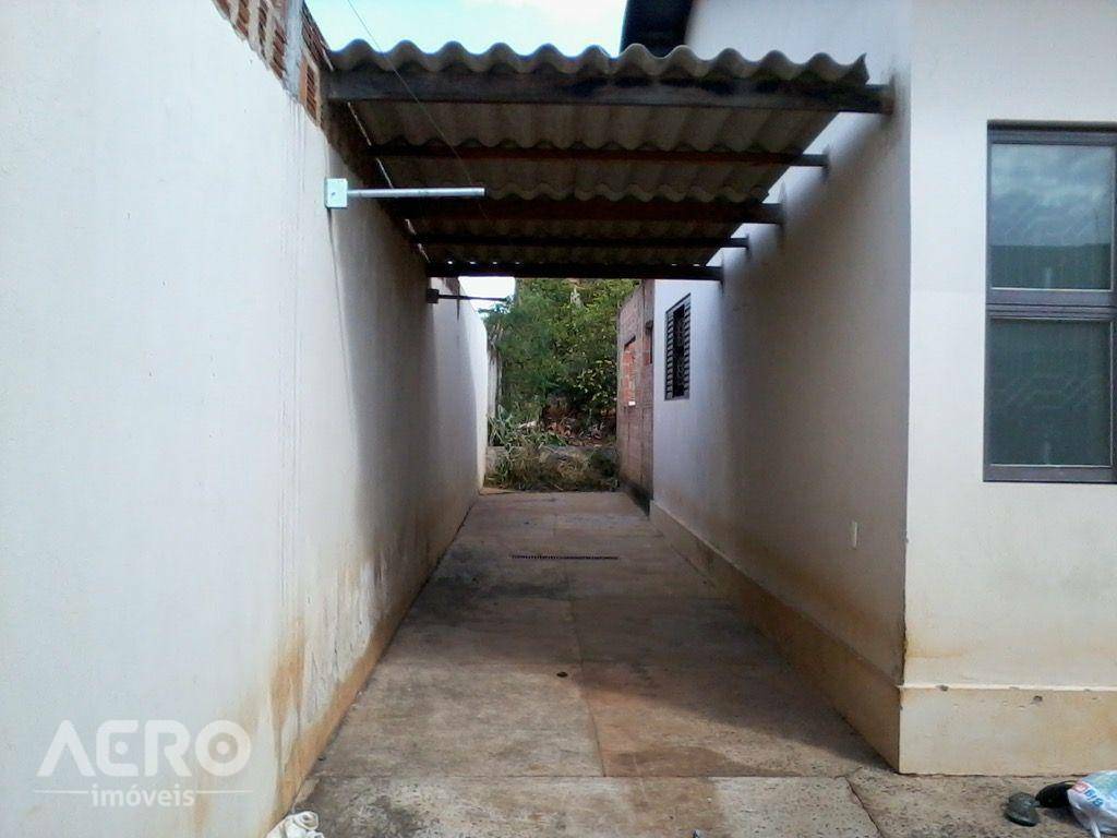 Casa à venda com 2 quartos, 70m² - Foto 29