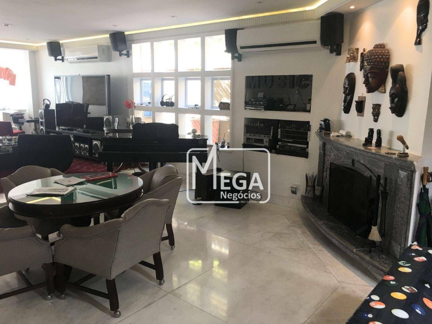 Casa de Condomínio à venda com 6 quartos, 620m² - Foto 1