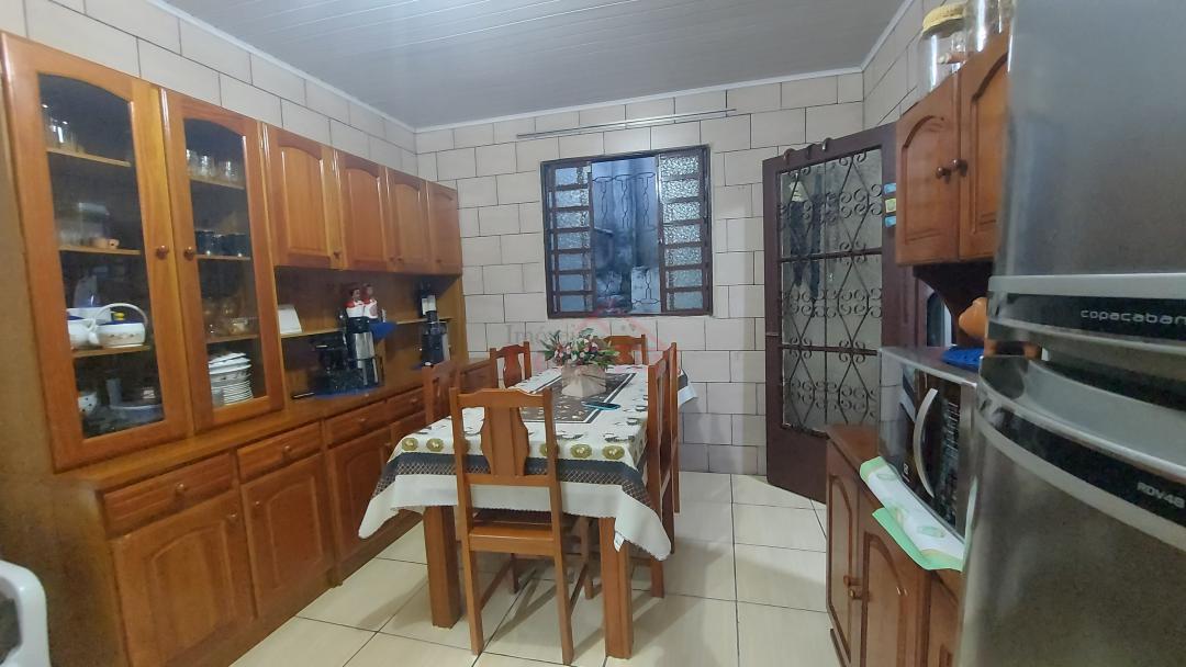 Casa à venda com 4 quartos, 200m² - Foto 9