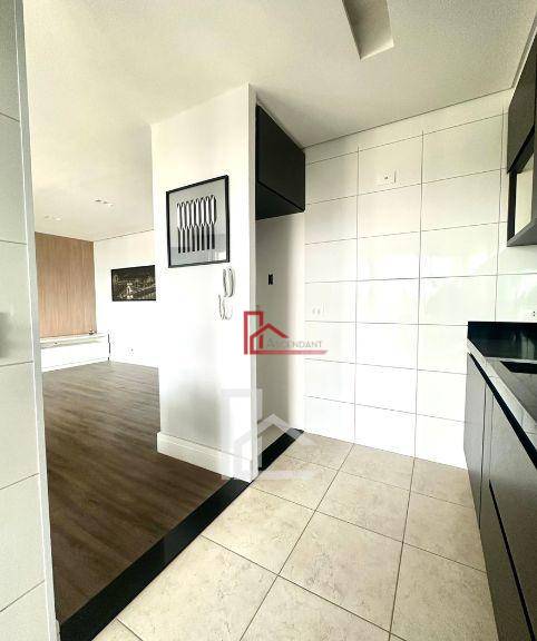 Apartamento à venda com 3 quartos, 110m² - Foto 11