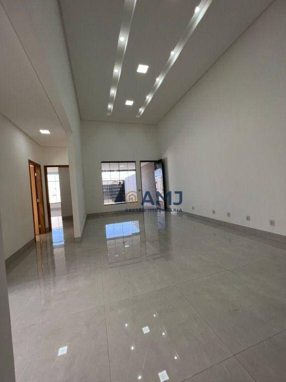 Casa à venda com 3 quartos, 122m² - Foto 4