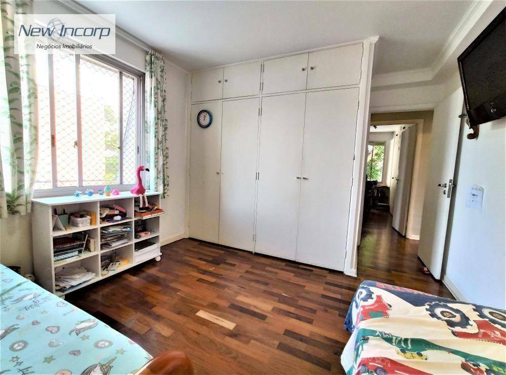 Apartamento à venda com 3 quartos, 132m² - Foto 18