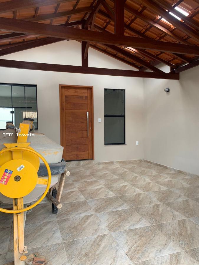 Casa à venda com 3 quartos, 210m² - Foto 3