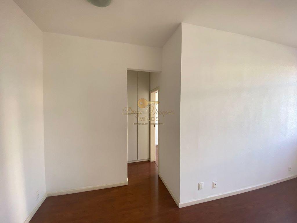 Apartamento à venda com 1 quarto, 45m² - Foto 2