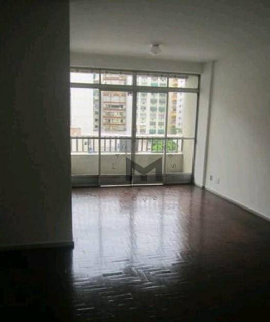 Apartamento à venda com 3 quartos, 130m² - Foto 1