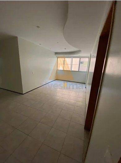 Apartamento à venda com 3 quartos, 112m² - Foto 3