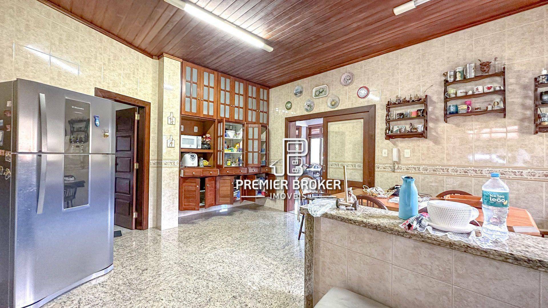 Casa de Condomínio à venda com 6 quartos, 600m² - Foto 15