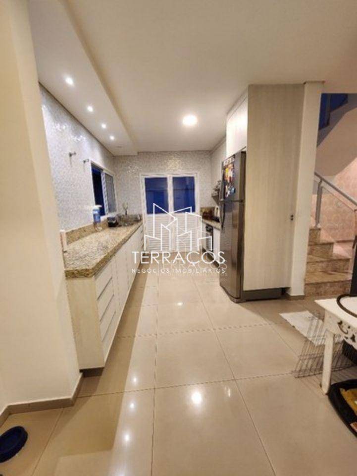 Casa à venda com 3 quartos, 220m² - Foto 6