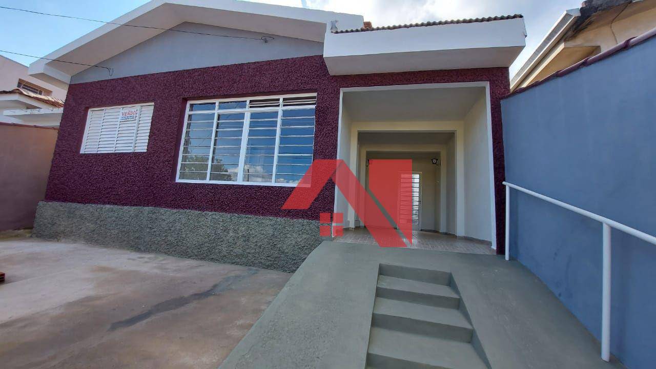 Casa à venda com 2 quartos, 120m² - Foto 1