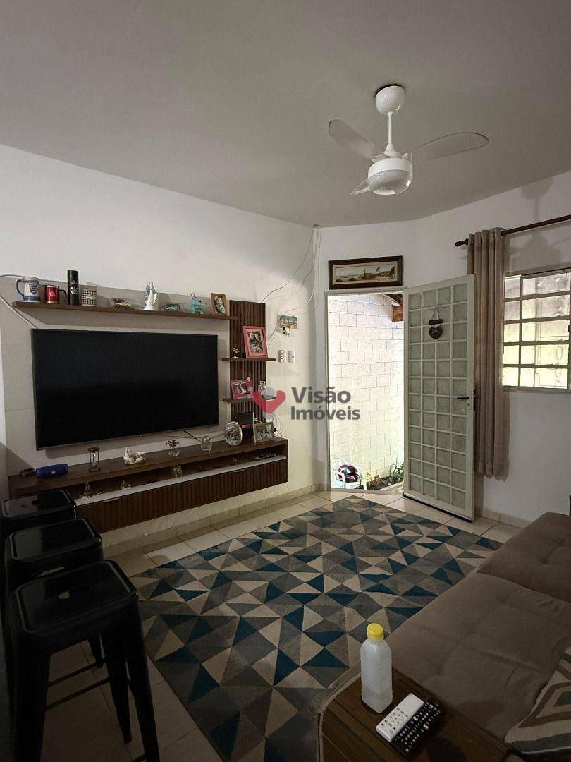 Casa à venda com 2 quartos, 120m² - Foto 5