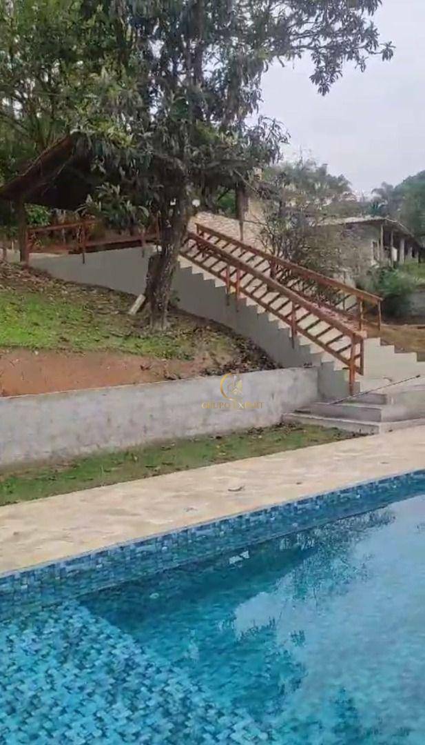 Chácara à venda com 3 quartos, 384m² - Foto 14