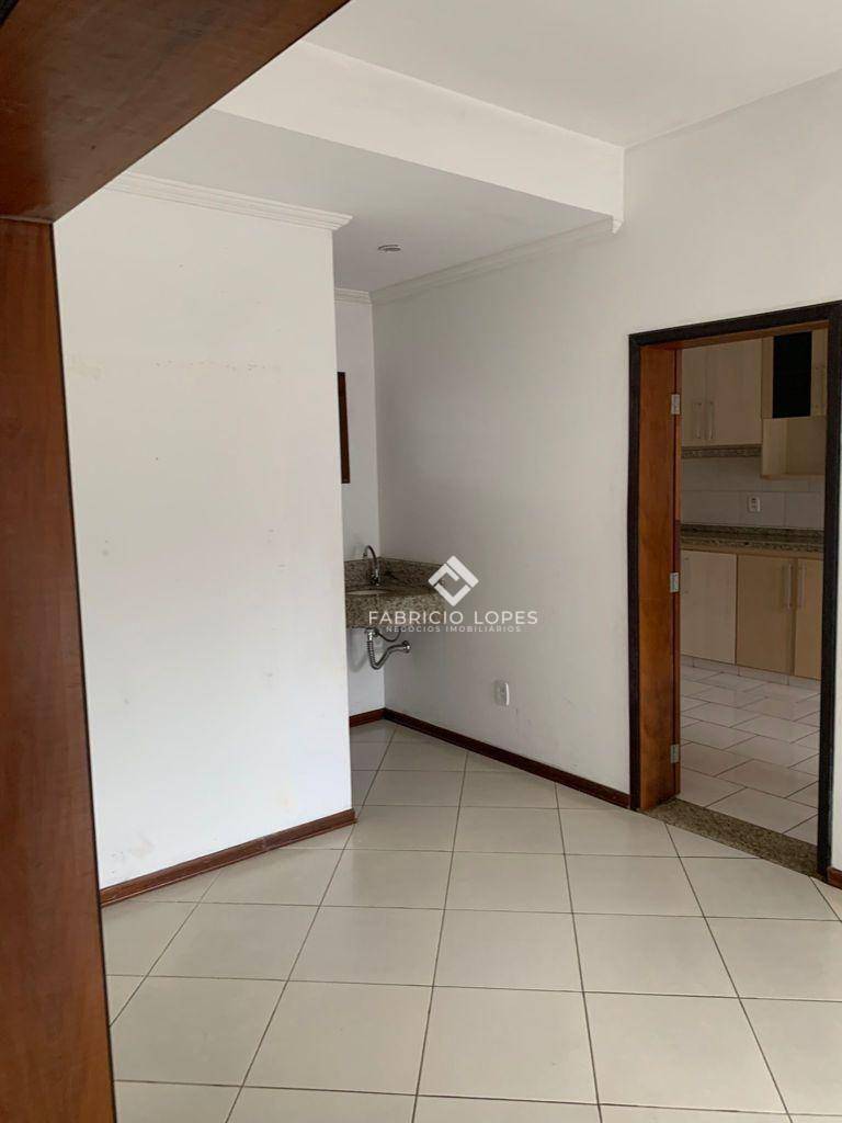 Casa para alugar com 3 quartos, 168m² - Foto 3