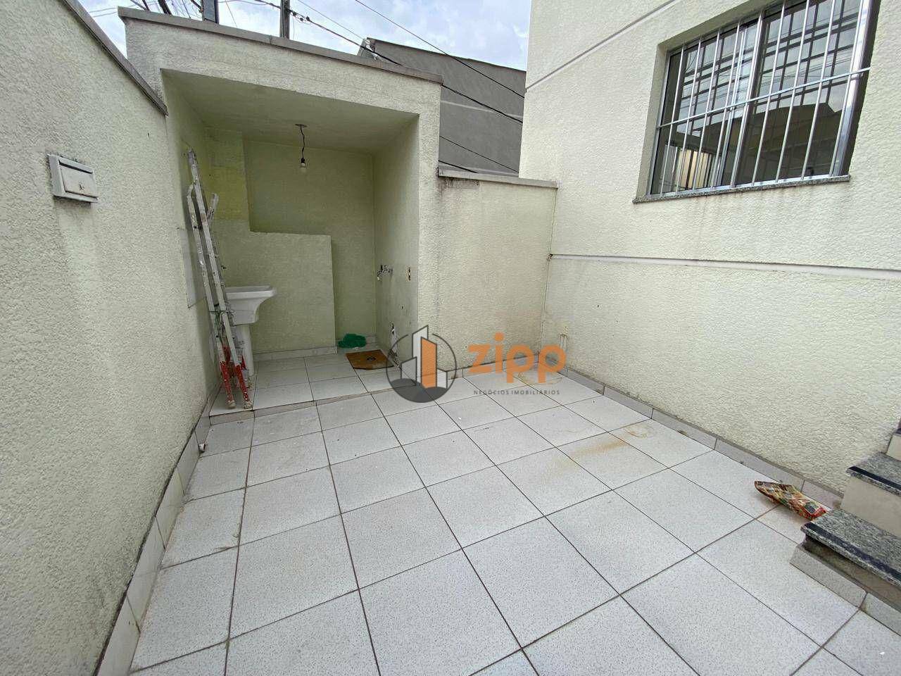 Casa para alugar com 2 quartos, 40m² - Foto 3