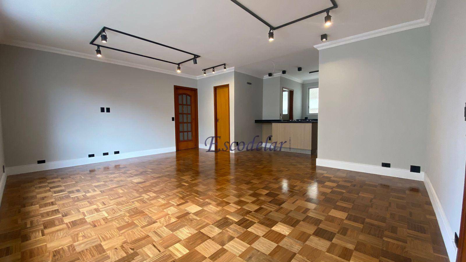 Apartamento à venda com 3 quartos, 113m² - Foto 2