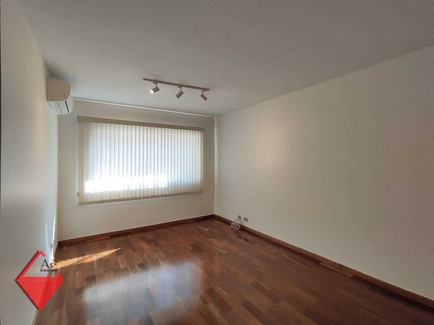 Casa à venda com 3 quartos, 169m² - Foto 8