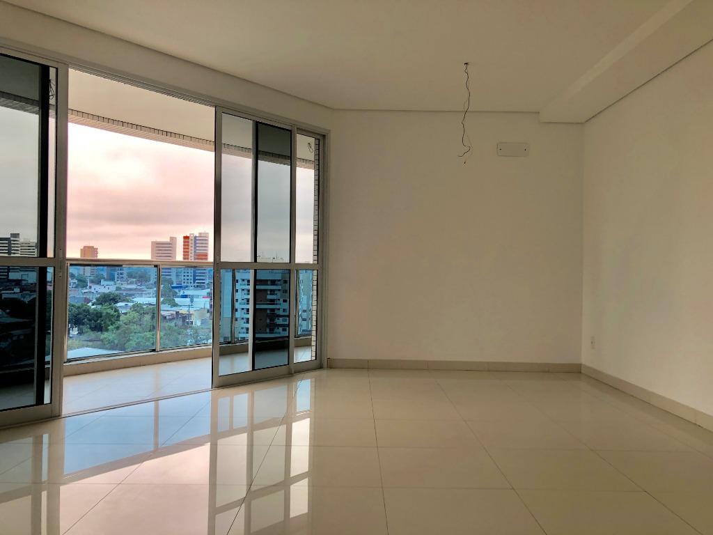 Apartamento à venda com 3 quartos, 150m² - Foto 2