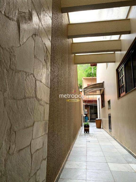 Sobrado à venda com 3 quartos, 242m² - Foto 9