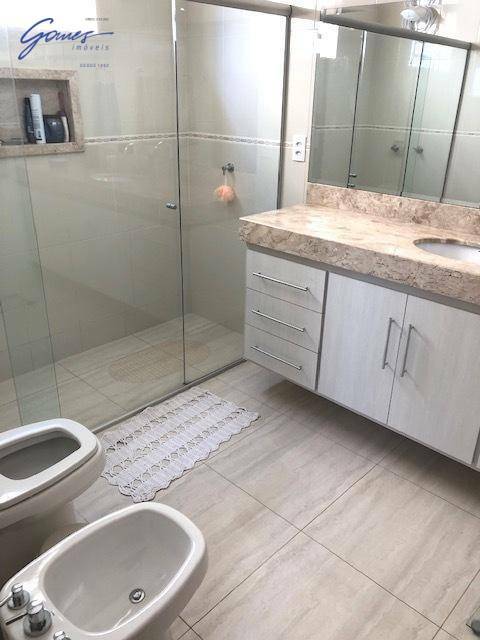 Sobrado à venda com 2 quartos, 244m² - Foto 8