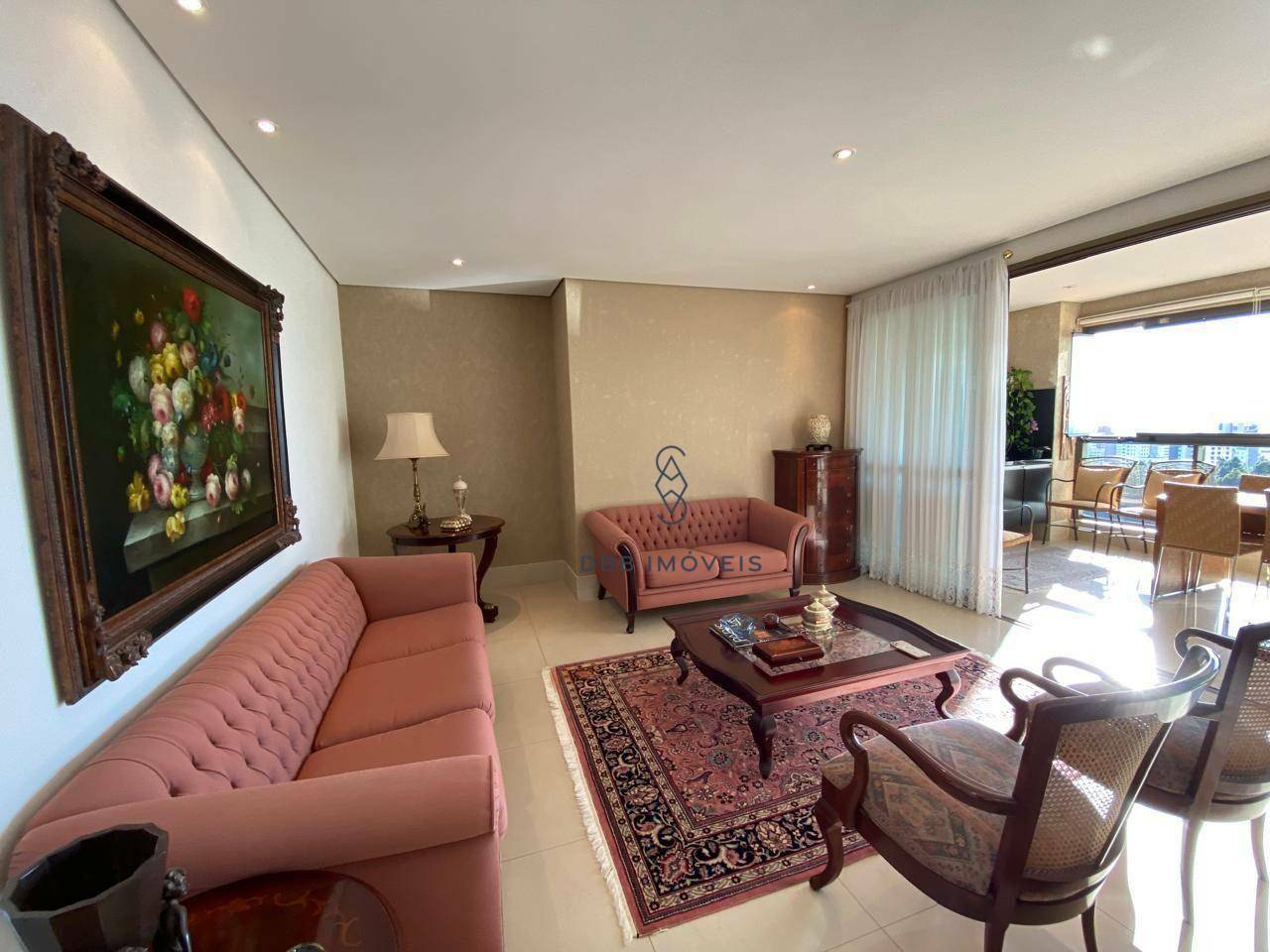Apartamento à venda com 4 quartos, 244m² - Foto 2
